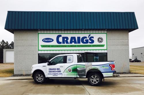 truck and building